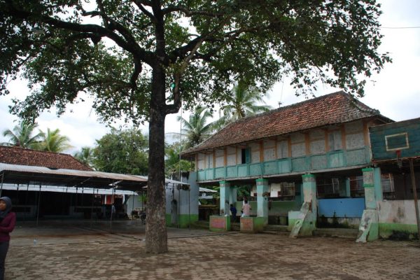 Berikut 10 Pondok Pesantren Tertua dan Masih Berkembang Hingga Saat Inu