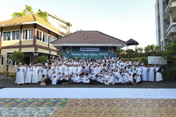 Semangat Pengorbanan Tulus Asatidz Dan Santri, Warnai Moment Idul Adha 1446 H Di Ma’had Darul Hijrah Salam